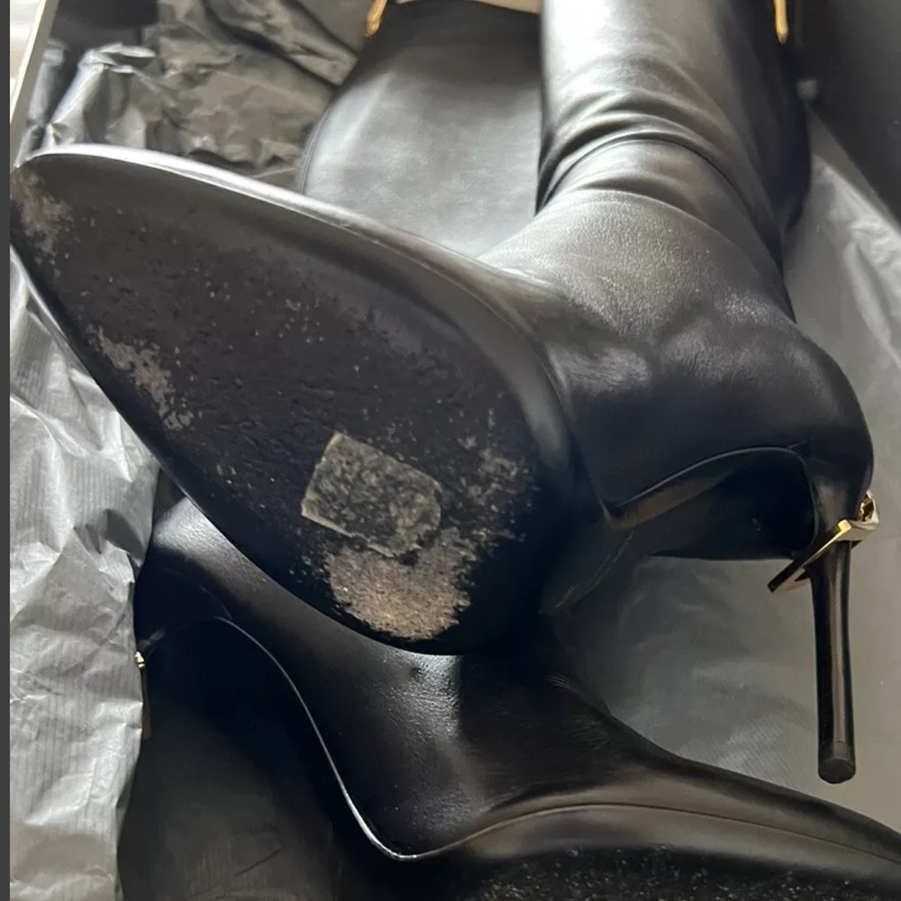 Black tall/high black leather boots gold zipper with a beautiful formal look. - Picture 2 of 11